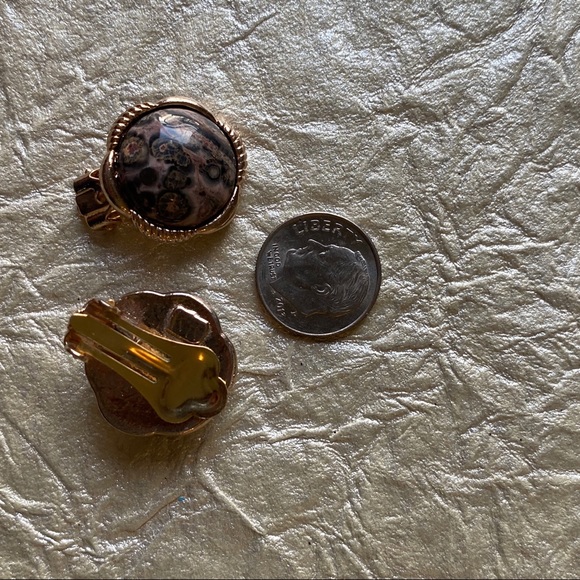 Vintage Stone & Copper Tone Clip On Earrings - Picture 6 of 6